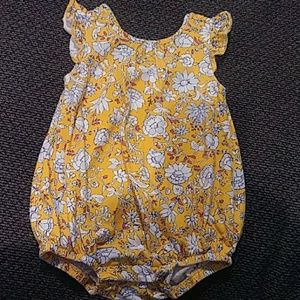 Old Navy 6 -12 M romper